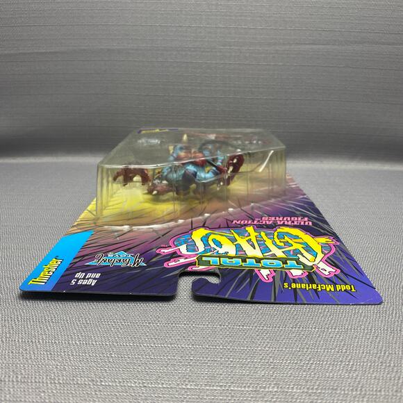 McFarlane Toys 1996 Total Chaos Thresher Ultra Action Figure - Picture 3 of 7